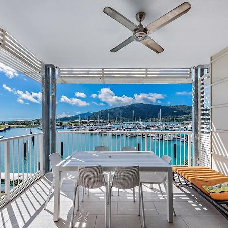 Seas The Day At The Marina Apartment Airlie Beach Exterior photo
